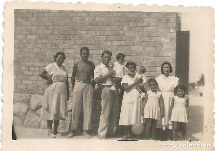 Antique Photography: ** FP358 - FOTOGRAFIA PEQUE&Ntilde;O FORMATO - GRUPO FAMILIAR - 6,5 X 4,5 CM. - RF. C75