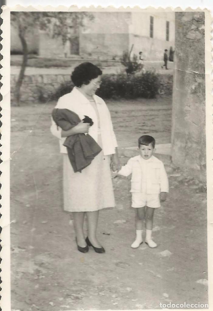 Fotografia antiga: :::: D622 - FOTOGRAFIA - SE&Ntilde;ORA CON UN NINO DE LA MANO