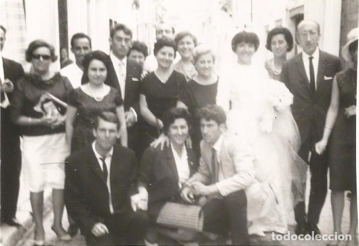 Fotograf&iacute;a antigua: *** AB341 - FOTOGRAFIA - NOVIA CON SUS AMIGOS Y FAMILIARES