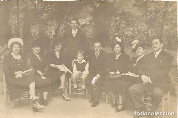 Fotografia antiga: :::: P249 - FOTOGRAFIA - ELEGANTE GRUPO DE AMIGOS - 17 X 11,5 CM.
