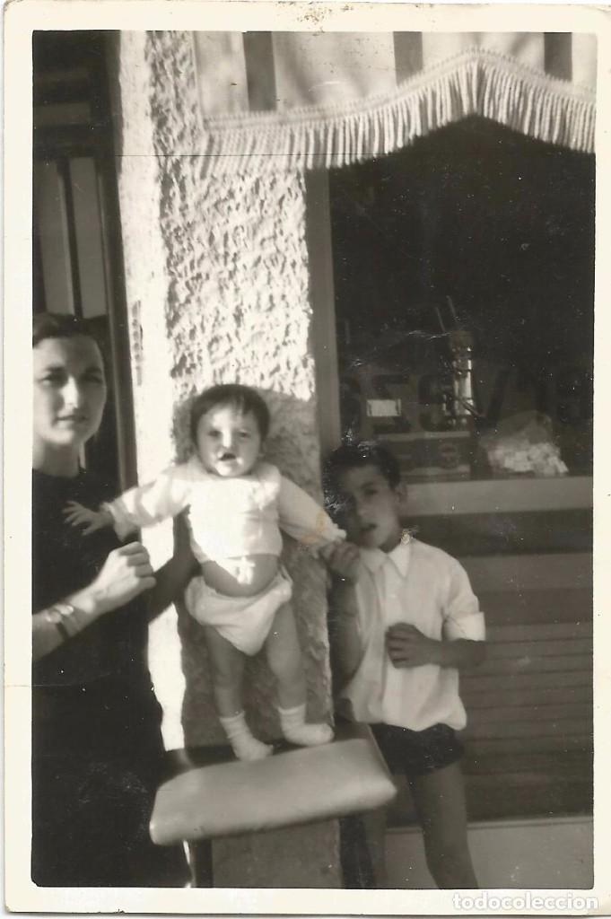 Fotograf&iacute;a antigua: *** AB737 - FOTOGRAFIA - SE&Ntilde;ORA CON DOS NI&Ntilde;ITOS