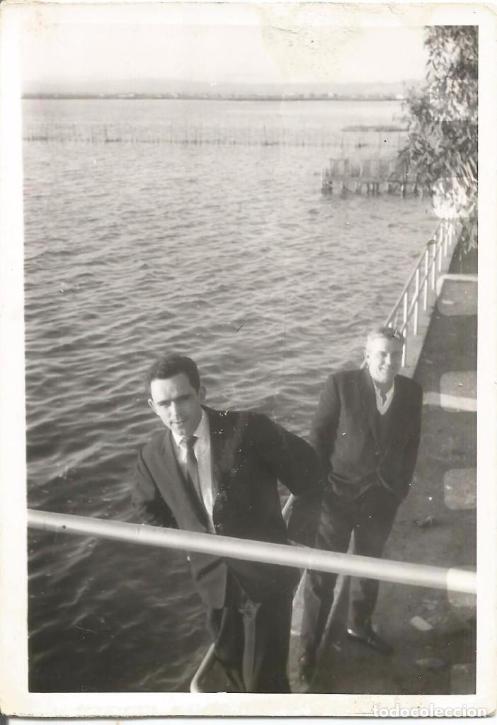 Fotograf&iacute;a antigua: == AB861 - FOTOGRAFIA - DOS AMIGOS