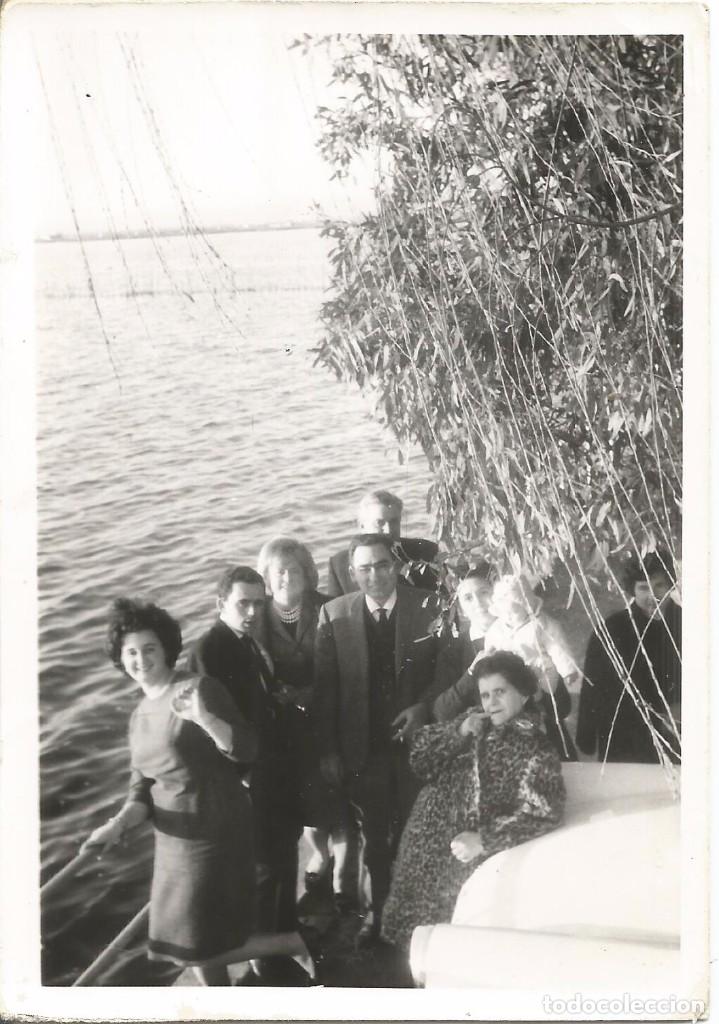 Fotograf&iacute;a antigua: == AB864 - FOTOGRAFIA - GRUPO DE AMIGOS