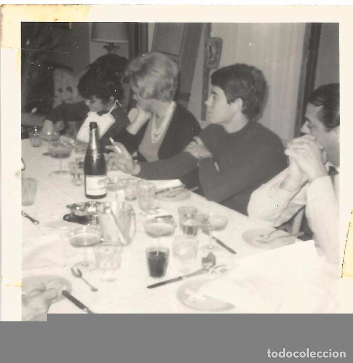 Alte Fotografie: ** AB652 - FOTOGRAFIA - AMIGOS EN UNA COMIDA - RF. C00