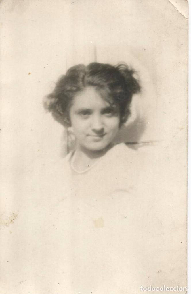 Fotograf&iacute;a antigua: *** AC06 - FOTOGRAFIA - BONITA JOVEN