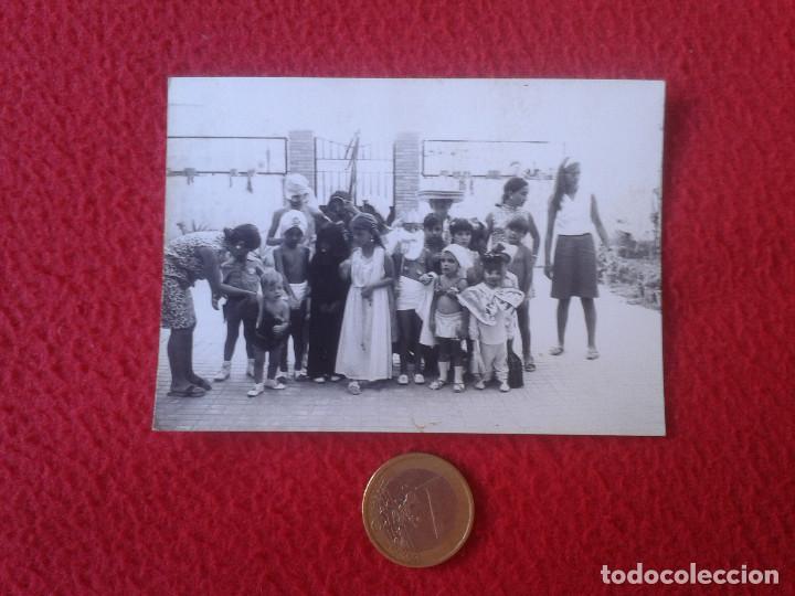 Fotografia antiga: ANTIGUA FOTOGRAFIA FOTO OLD PHOTO GRUPO DE personas ni&ntilde;os disfrazados FIESTA DE DISFRACES CARNAVAL ?