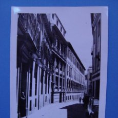 Fotografía antigua: FOTOGRAFÍA ANTIGUA: MADRID (C/ FARMACIA) (1950’S) ¡ORIGINAL!