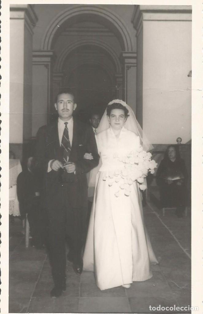 Photographie ancienne: *** AC264 - FOTOGRAFIA - NOVIA ENTRANDO EN LA IGLESIA