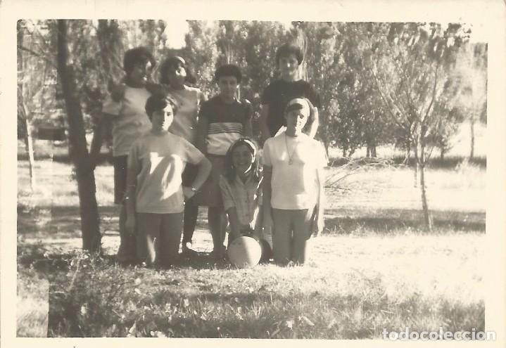 Fotografia antiga: ** AC518 - FOTOGRAFIA - GRUPO DE AMIGAS EN EL CAMPO - RF. C41