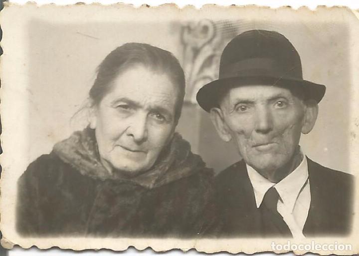 Fotograf&iacute;a antigua: ** FP506 - FOTOGRAFIA PEQUE&Ntilde;O FORMATO - ANCIANA PAREJA - 6,4 X 4,2 CM.- RF. C50