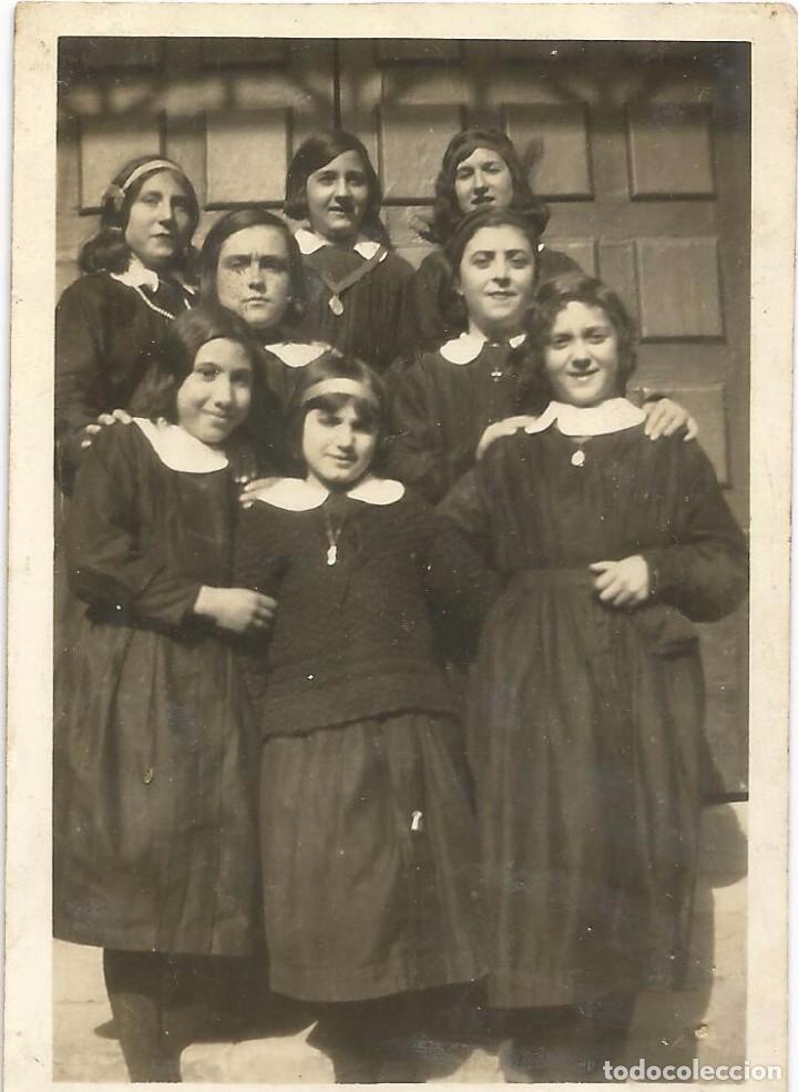 Fotograf&iacute;a antigua: ** AC768 - FOTOGRAFIA - GRUPO DE COLEGIALAS - RF. D15