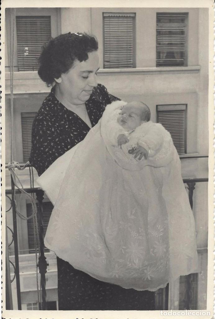 Fotografia antiga: :::: AA46 - FOTOGRAFIA - SE&Ntilde;ORA CON BEB&Eacute; EN BRAZOS - 17,5 X 12 CM.