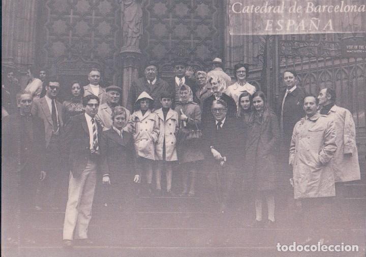 Fotografia antica: FOTO PERSONAS EN LA CATEDRAL DE BARCELONA