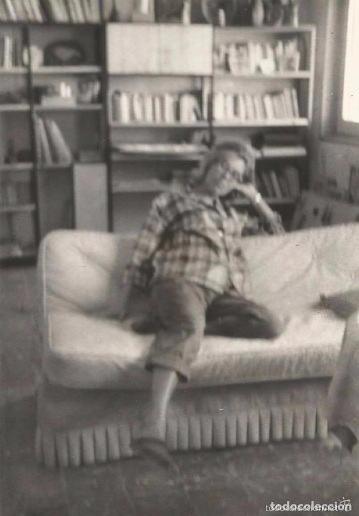 Alte Fotografie: ** RT328 - FOTOGRAFIA - SE&Ntilde;ORA SENTADA EN UN SOFA