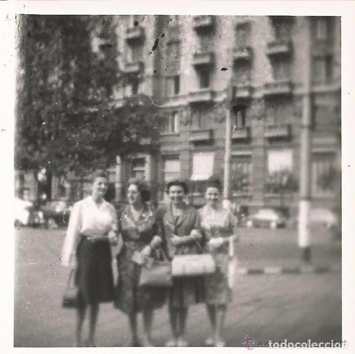 Antique Photography: ** RT412 - FOTOGRAFIA - GRUPO DE AMIGAS - 7 X 7 CM.