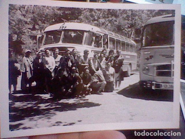 Fotograf&iacute;a antigua: antigua fotografia a&ntilde;os 50 autobuses pegaso monasterio piedra