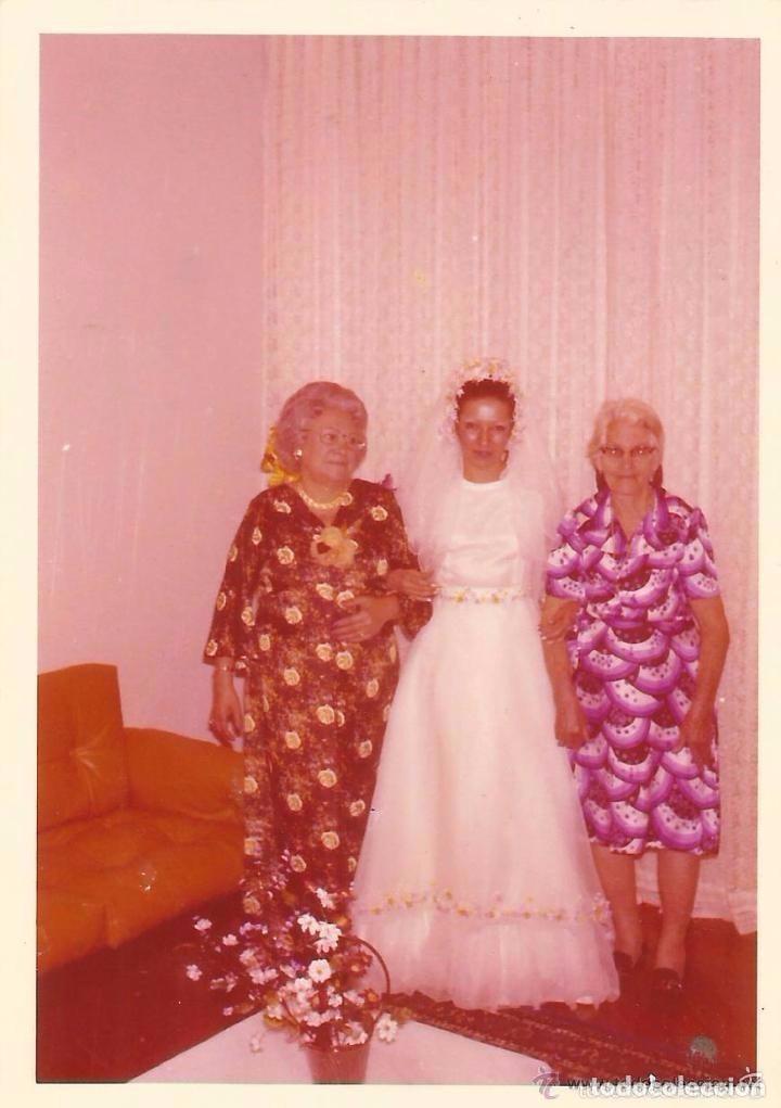 Fotografia antica: == N795 - FOTOGRAFIA - NOVIA CON DOS FAMILIARES