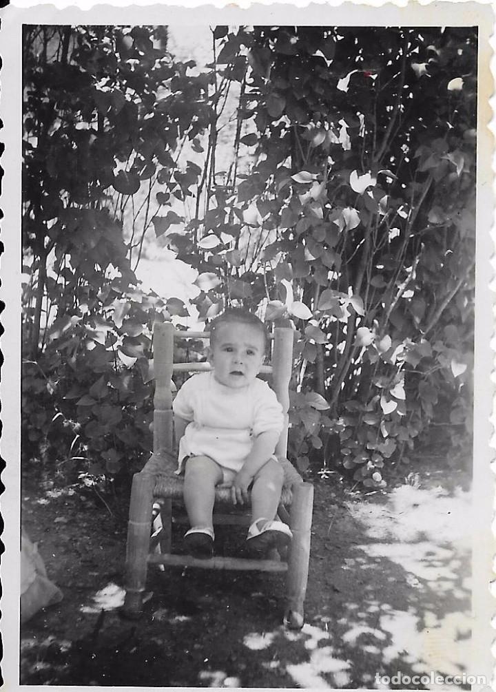 Fotografia antica: ** RT561 - FOTOGRAFIA - PRECIOSO BEBE SENTADO EN UNA SILLA