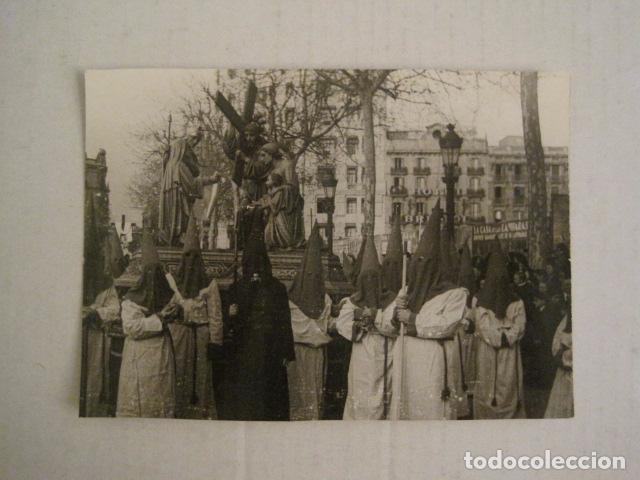 Fotograf&iacute;a antigua: FOTOGRAFIA SEMANA SANTA 1954-PROCESION BUENAMUERTE -FOTO MERLETTI -BARCELONA -VER FOTOS -(V-10.294)