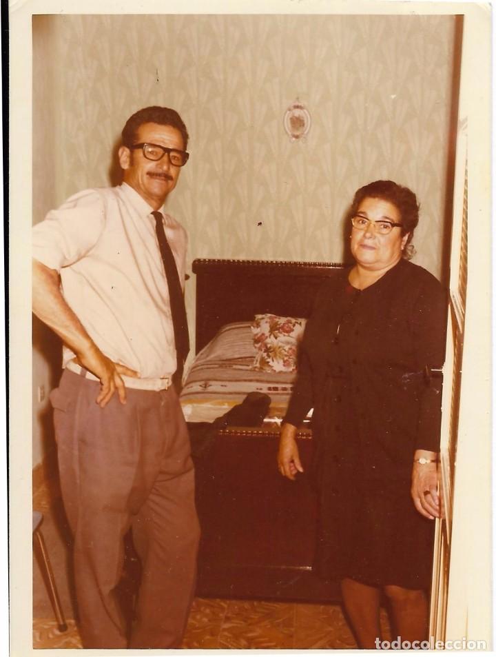 Fotografia antiga: *** QZ129 - FOTOGRAFIA - PAREJA JUNTO A UNA CAMA