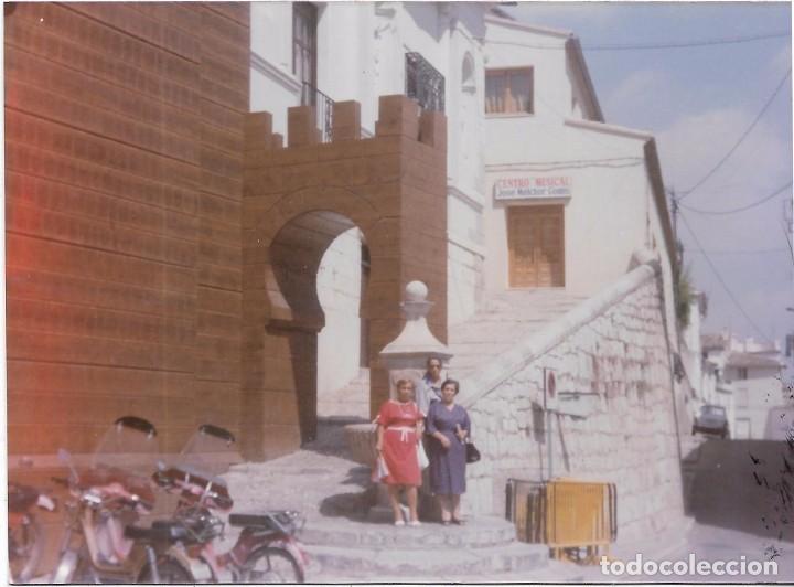 Fotografia antiga: *** QZ164 - FOTOGRAFIA - DOS AMIGAS EN UN BONITO PAISAJE