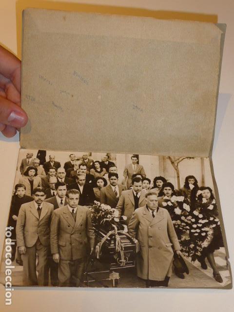 Fotograf&iacute;a antigua: Antigua fotografia de entierro de 1944