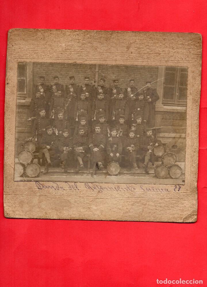 Fotograf&iacute;a antigua: militaria. banda del regimiento cuenca 27