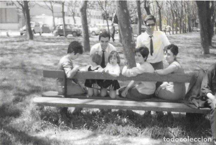 Antique Photography: ** H143 - FOTOGRAFIA - GRUPO DE AMIGOS EN EL CAMPO