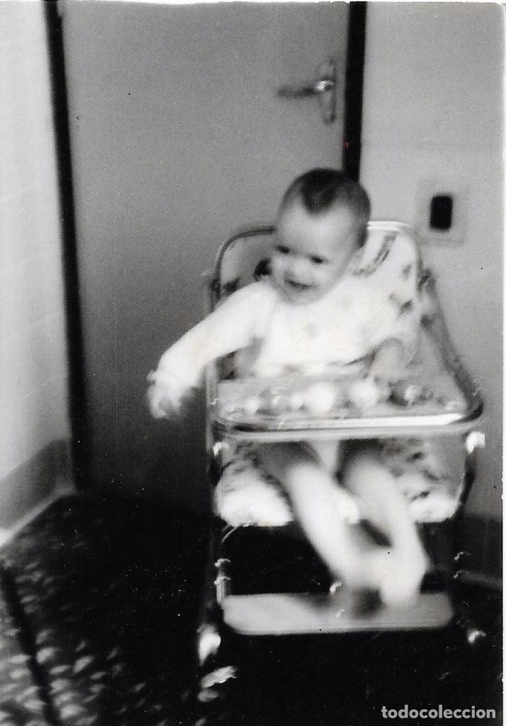 Fotografia antiga: ** H739 - FOTOGRAFIA - BEBE EN SU SILLITA