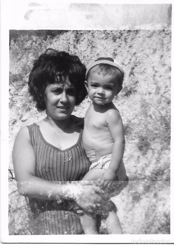 Fotografia antiga: ** H750 - FOTOGRAFIA - SE&Ntilde;ORA CON NI&Ntilde;ITO EN BRAZOS