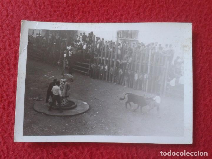 Fotograf&iacute;a antigua: ANTIGUA FOTOGRAF&Iacute;A FOTO OLD PHOTO CORRIDA FIESTA SUELTA DE VAQUILLAS TOROS 1969 BENICARL&Oacute; CASTELL&Oacute;N