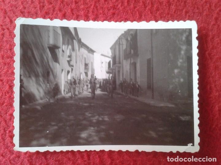 Fotograf&iacute;a antigua: ANTIGUA FOTO FOTOGRAF&Iacute;A OLD PHOTO GRUPO DE SOLDADOS ? MILITARES LEGI&Oacute;N ? DESFILE EN CALLE.VER IMAGEN