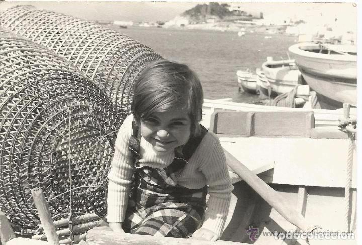 Fotografia antiga: *** AC271 - FOTOGRAFIA - NI&Ntilde;ITO EN UNA BARCA