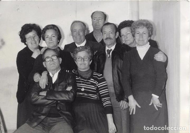 Fotograf&iacute;a antigua: *** FF15 - FOTOGRAFIA - GRUPO DE AMIGOS - 17 X 12,5 CM.