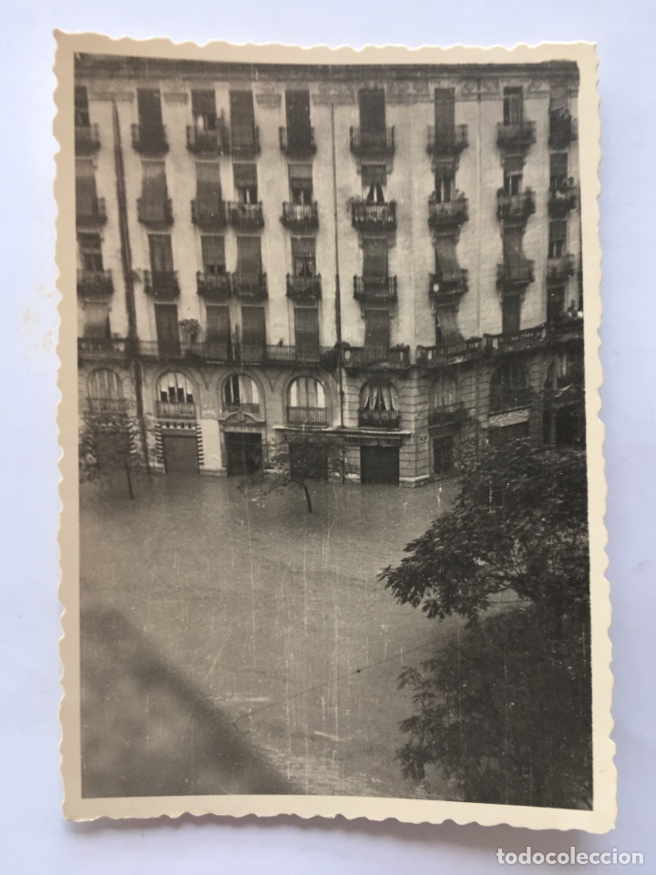 Fotograf&iacute;a antigua: Riada de Valencia, Esquina calle de las Barcas?? (a.1957)