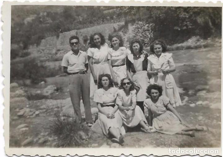 Fotografia antiga: == F779 - FOTOGRAFIA - GRUPO DE AMIGOS