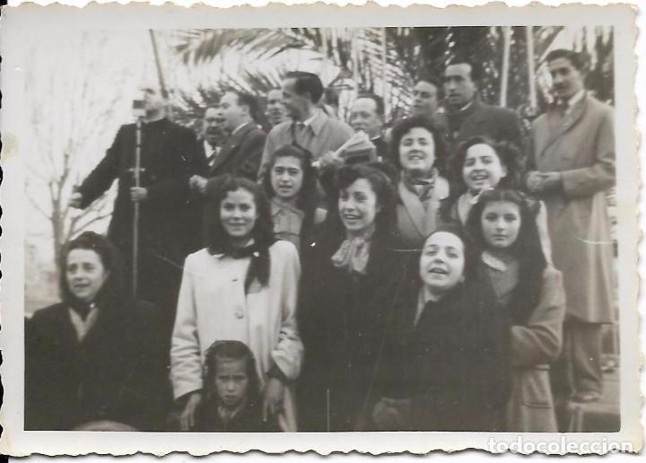 Fotografia antiga: == F785 - FOTOGRAFIA - GRUPO DE AMIGOS