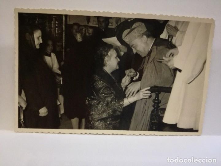 Fotograf&iacute;a antigua: Cardenal Bueno Monreal de Sevilla. Finales los 50. Foto Serrano.