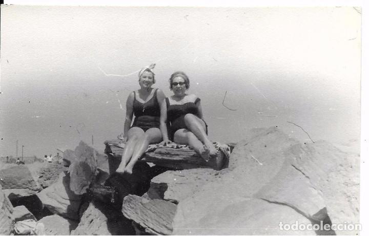 Antique Photography: ** BB869 - FOTOGRAFIA - DOS AMIGAS EN BA&Ntilde;ADOR