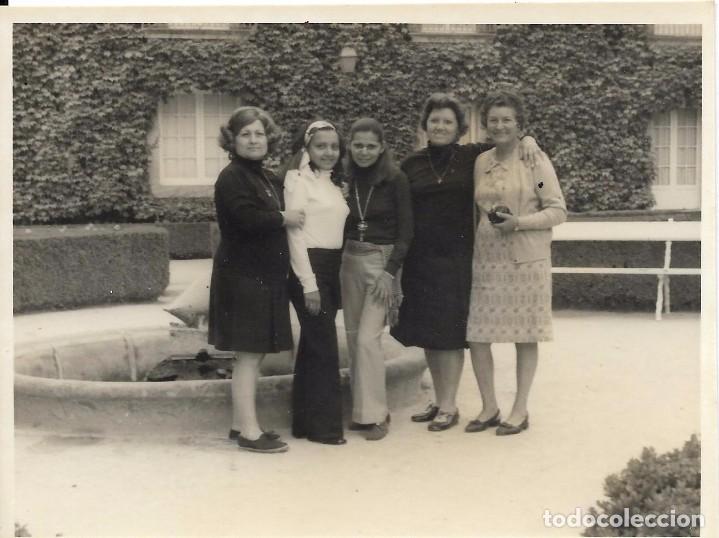 Fotograf&iacute;a antigua: :::: Q422 - FOTOGRAFIA - GRUPO DE AMIGAS