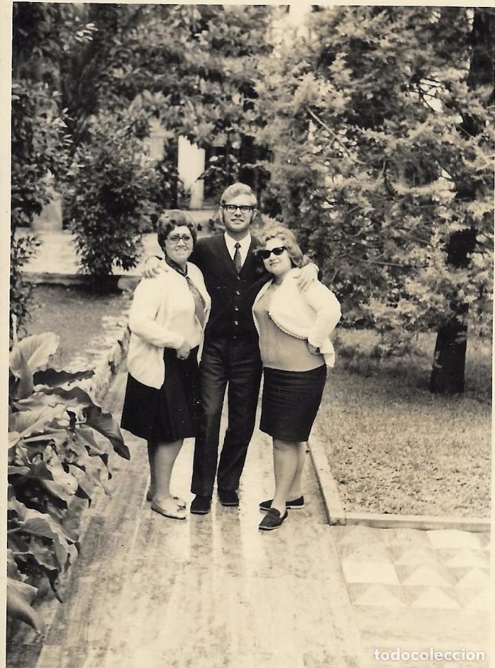 Fotograf&iacute;a antigua: :::: Q332 - FOTOGRAFIA - TRES AMIGOS