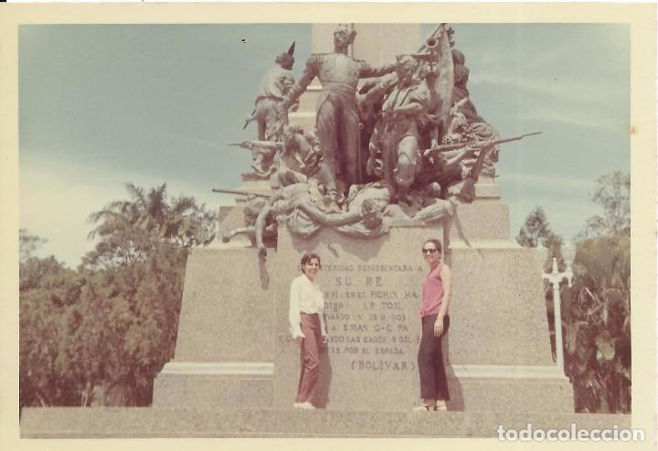 Antique Photography: :::: K186 - FOTOGRAFIA - DOS AMIGAS JUNTO A UN MONUMENTO