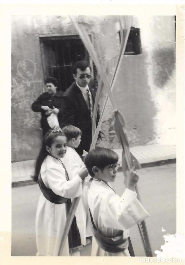 Fotograf&iacute;a antigua: ** K445 - FOTOGRAFIA - NI&Ntilde;OS CON LAS PALMAS DEL DOMINGO DE RAMOS
