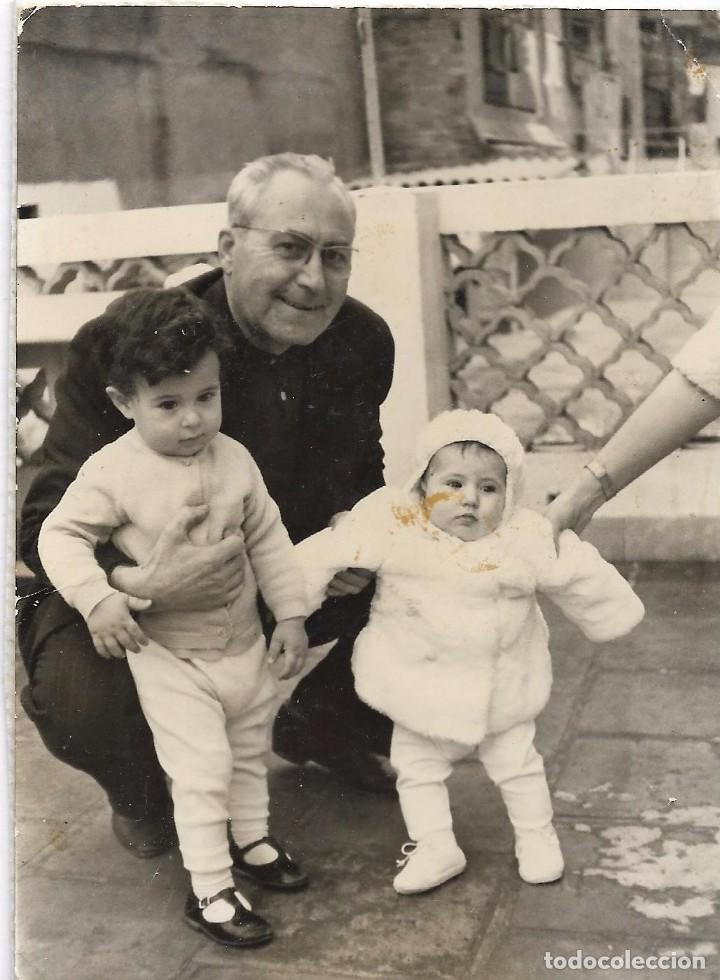 Fotograf&iacute;a antigua: :::: K217 - FOTOGRAFIA - SE&Ntilde;OR CON DOS NI&Ntilde;ITOS