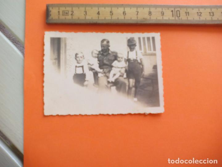 Antique Photography: Antigua fotograf&iacute;a Alemania a&ntilde;os 30-40. Militar con ni&ntilde;os gemelos.. Foto