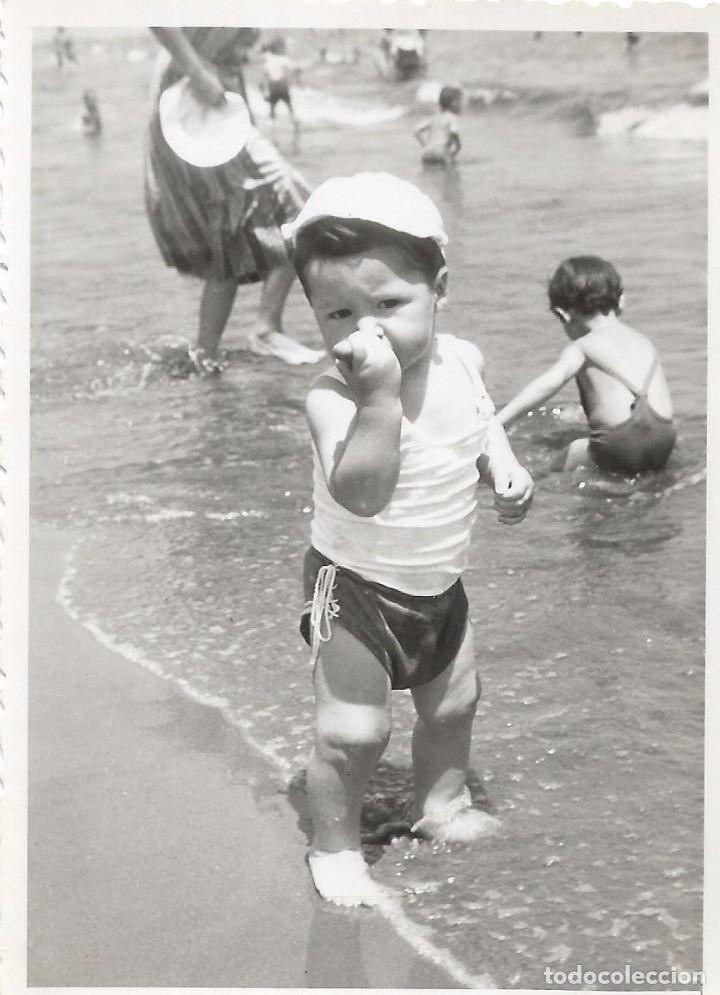 Fotograf&iacute;a antigua: ** AN125 - FOTOGRAFIA - PRECIOSO NI&Ntilde;ITO EN LA PLAYA