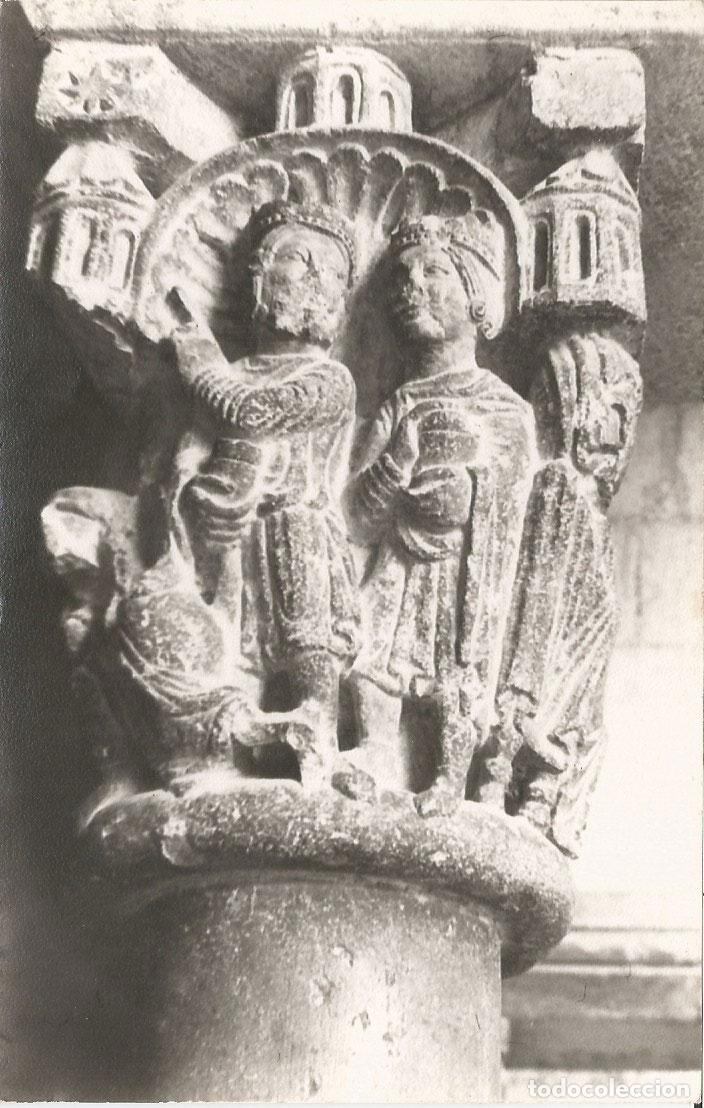 Fotograf&iacute;a antigua: ANTIGUA FOTOGRAFIA Monasterio de San Cugat, Capiteles del claustro
