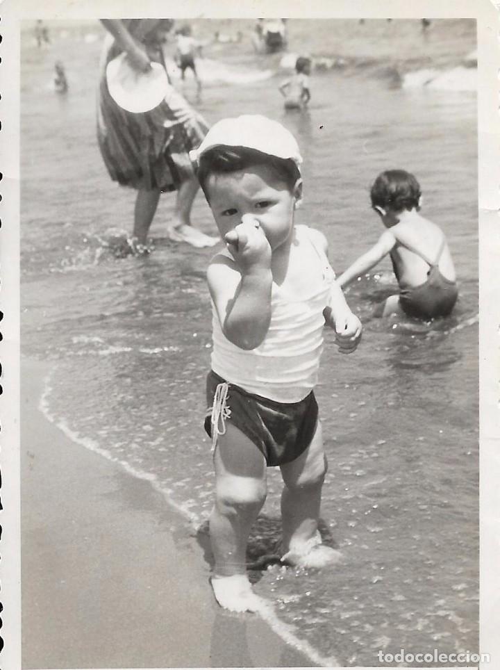 Antique Photography: ** AN245 - FOTOGRAFIA - NI&Ntilde;ITO EN LA PLAYA - 1958