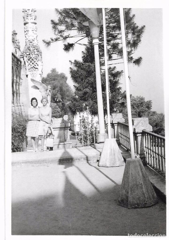 Antique Photography: ** AN301 - FOTOGRAFIA - DOS AMIGAS EN COIMBRA - 1973