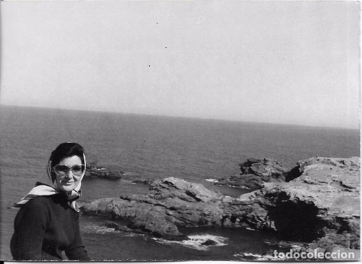 Antique Photography: ** AN260 - FOTOGRAFIA - SE&Ntilde;ORA EN CABO DE PALOS - 1971